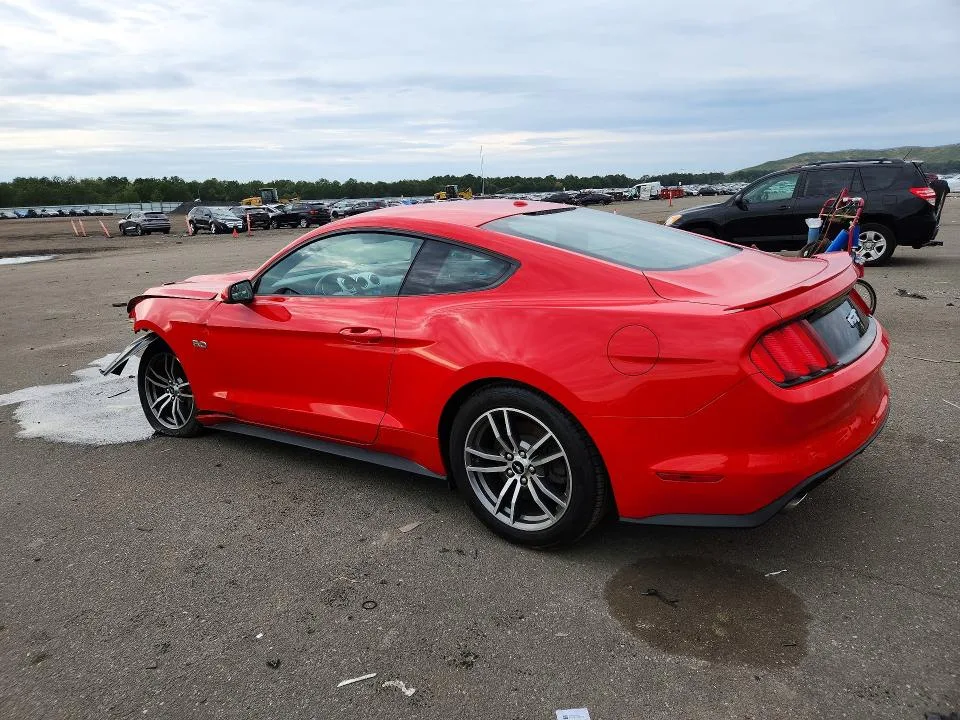 1FA6P8CF8F5406324 — 2015 FORD MUSTANG photo 2
