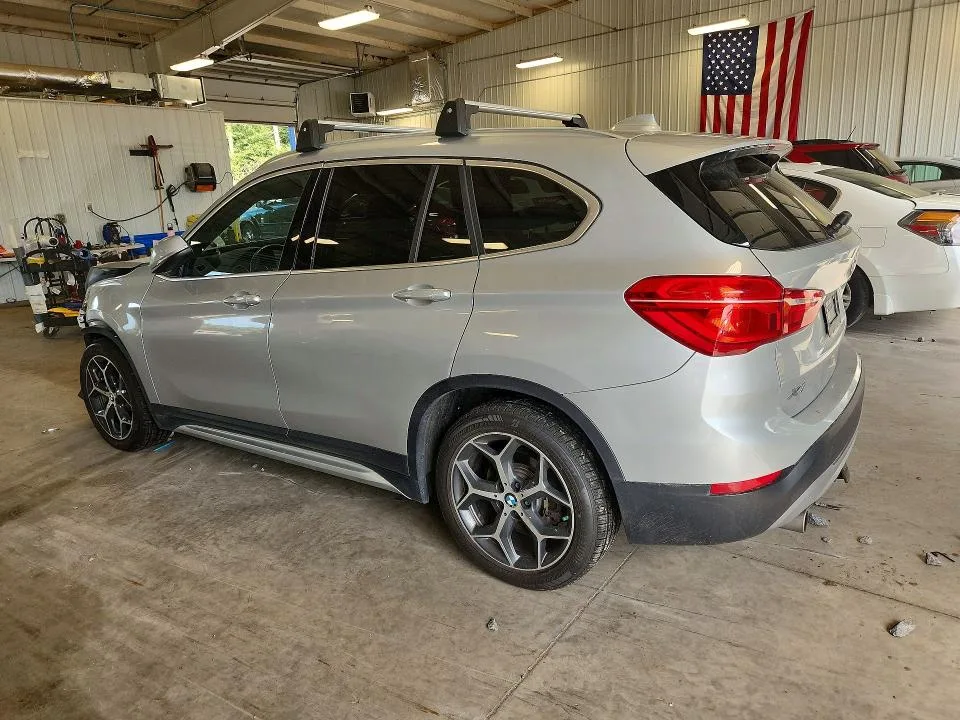 WBXHT3C34J5L33469 — 2018 BMW X1 photo 2