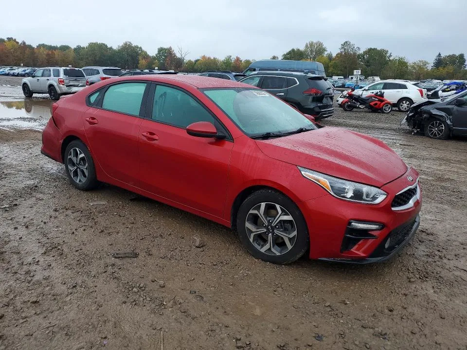 3KPF24AD5ME287586 — 2021 KIA FORTE photo 4