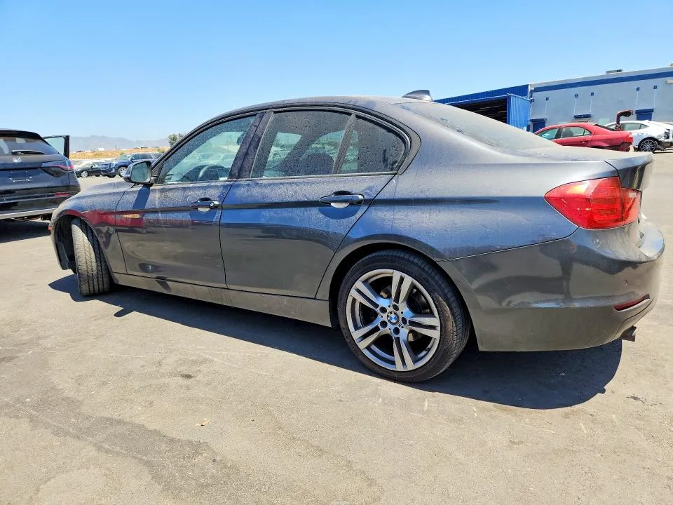 WBA3B1C52EP680984 — 2014 BMW 320 photo 2