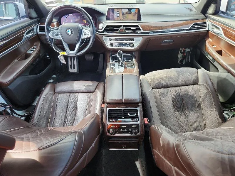 WBA7E4C53HGU99228 — 2017 BMW 740 photo 8