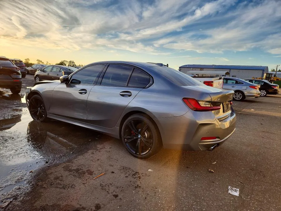 3MW89FF06P8D01632 — 2023 BMW 330XI photo 2