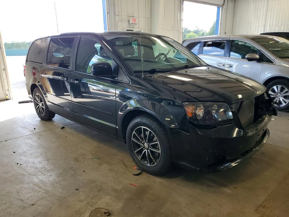 2C4RDGBG7HR836436 — 2017 DODGE GRAND CARAVAN photo 4