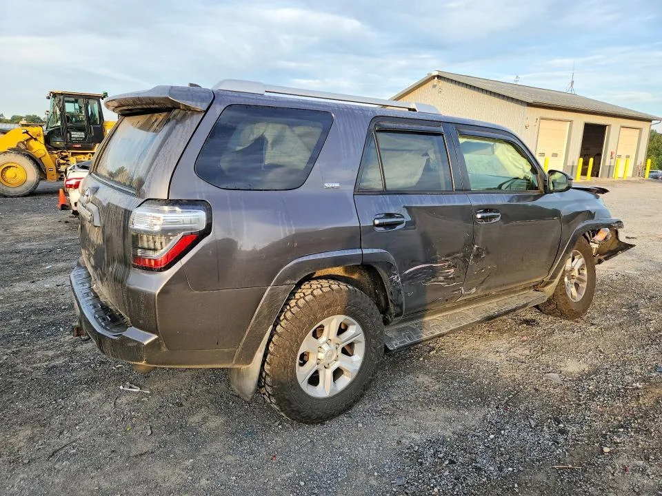 JTEBU5JRXG5276878 — 2016 TOYOTA 4RUNNER photo 3