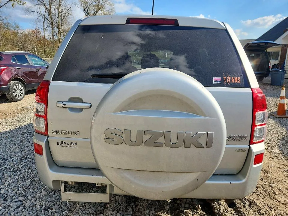 JS3TD0D71B4100243 — 2011 SUZUKI GRAND VITARA photo 6
