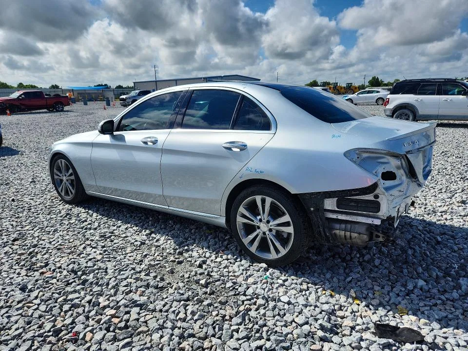 WDDWF4JB1HR280797 — 2017 MERCEDES-BENZ C photo 2