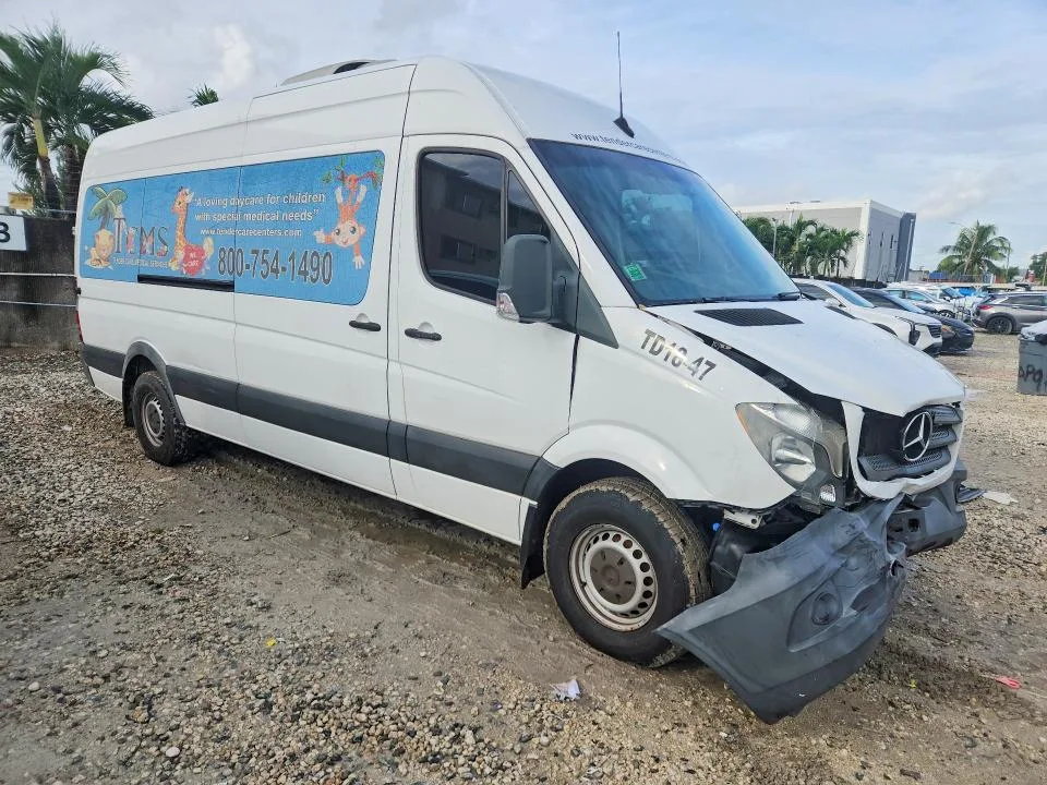 WDZPE8CD8JP618219 — 2018 MERCEDES-BENZ SPRINTER photo 4