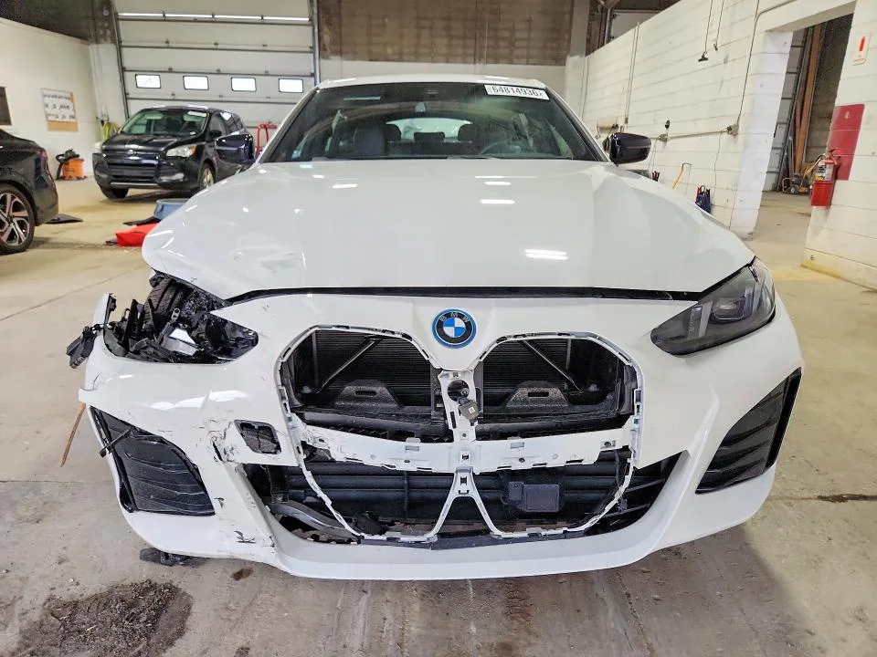 WBY43HD05SFT96362 — 2025 BMW I4 photo 5