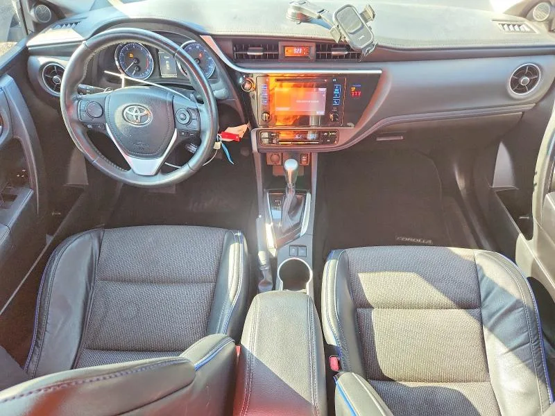 5YFBURHE1JP757658 — 2018 TOYOTA COROLLA photo 8