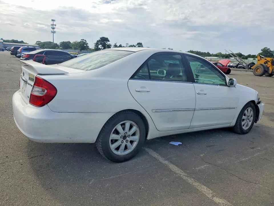 4T1BF32K92U033108 — 2002 TOYOTA CAMRY photo 3