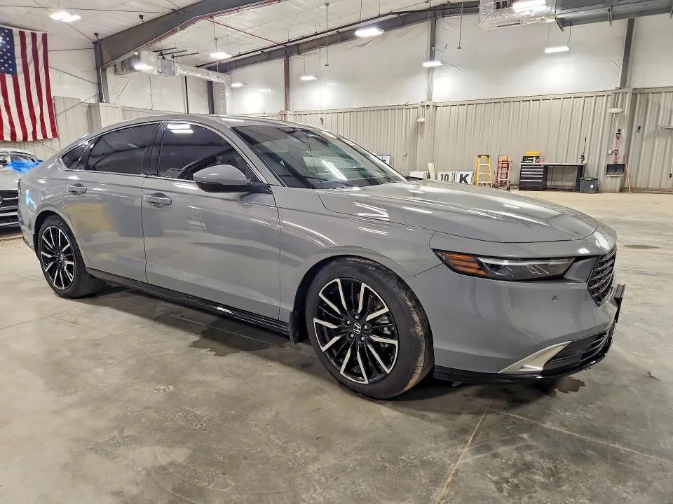 1HGCY2F85SA026333 — 2025 HONDA ACCORD photo 4
