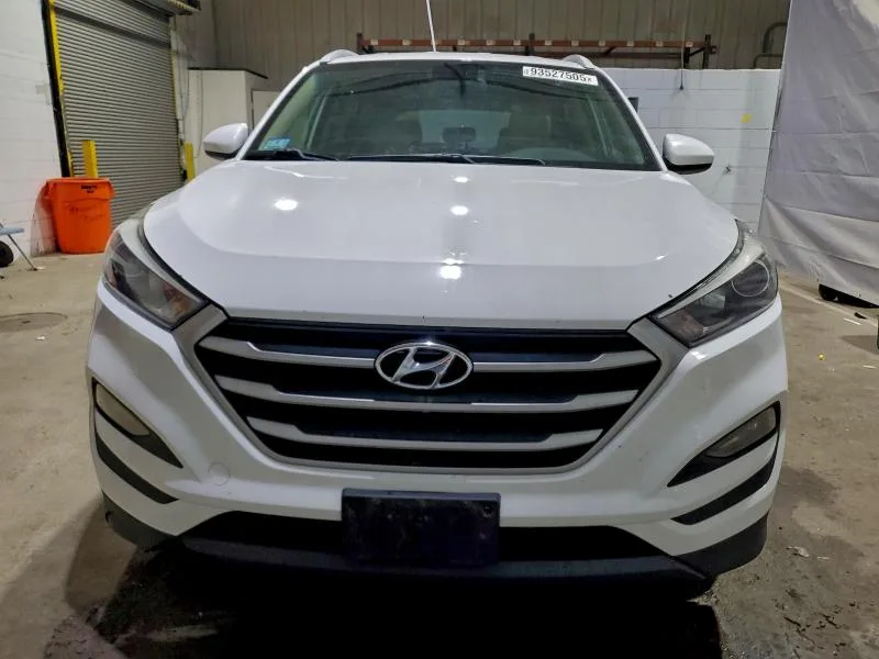 KM8J3CA41JU684688 — 2018 HYUNDAI TUCSON photo 5