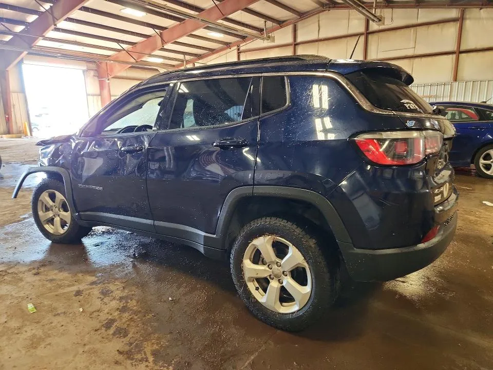3C4NJDBB8KT807008 — 2019 JEEP COMPASS photo 2