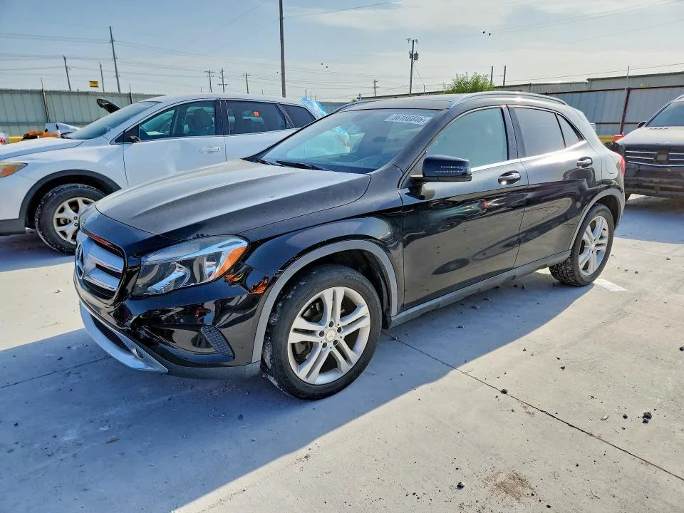 WDCTG4EB6FJ165669 — 2015 MERCEDES-BENZ GLA photo 1