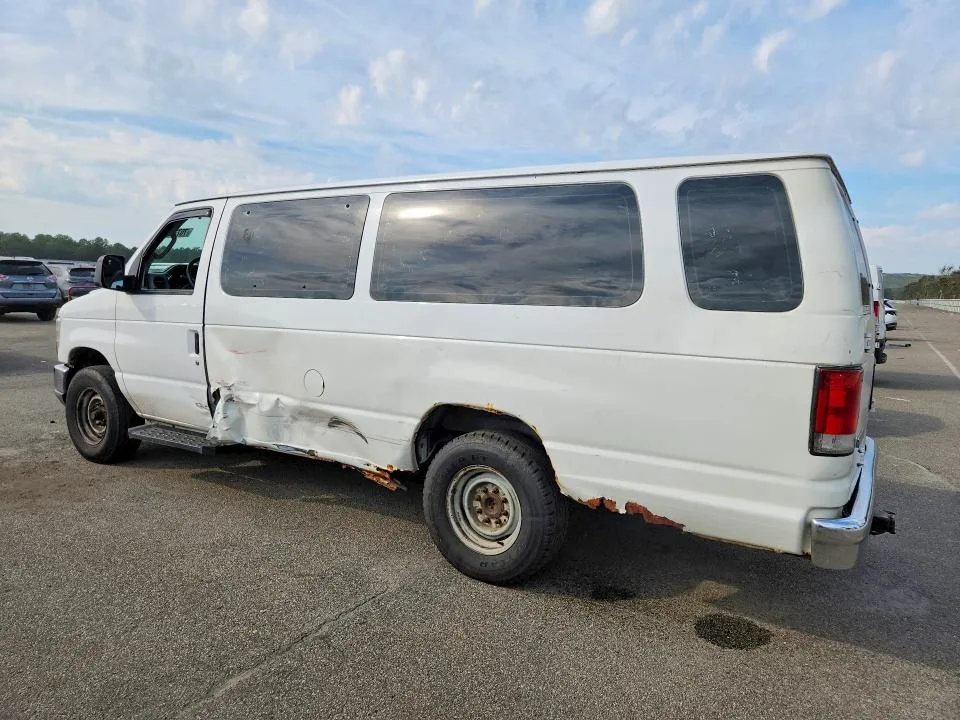 1FBSS3BL9BDA98764 — 2011 FORD ECONOLINE photo 2
