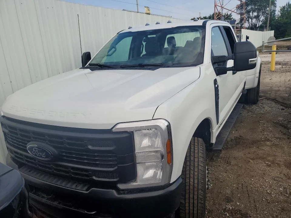 1FT8W3DT7SED26357 — 2025 FORD F350
