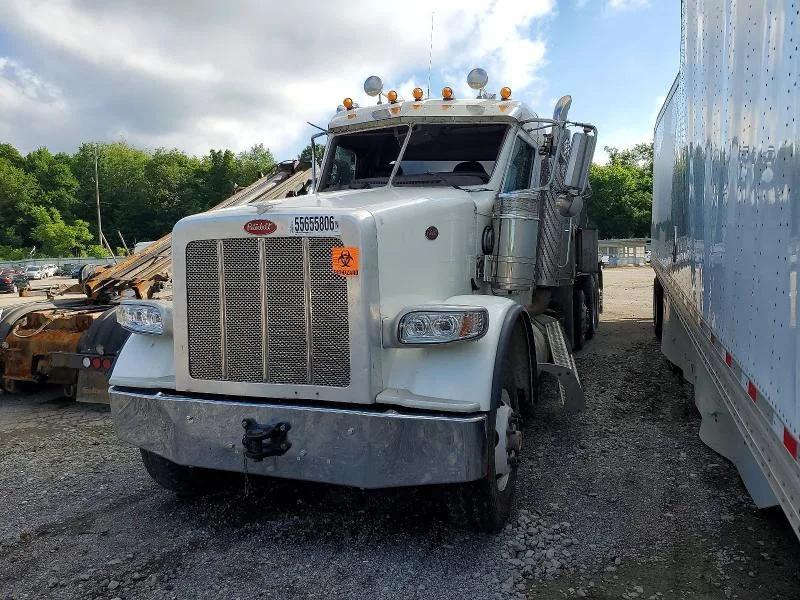 1XPXD49X1RD646842 — 2017 PETERBILT 367 photo 2