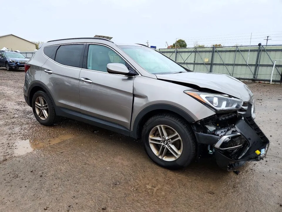 5NMZUDLB0HH001659 — 2017 HYUNDAI SANTA FE SPORT photo 4