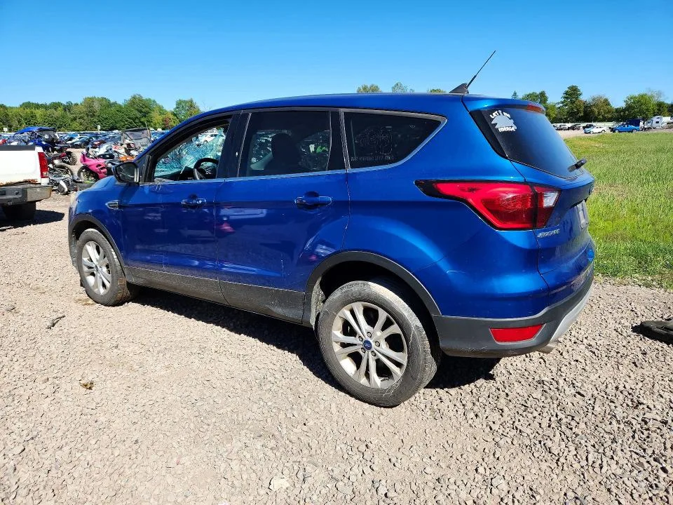 1FMCU9GD8KUA00995 — 2019 FORD ESCAPE photo 2