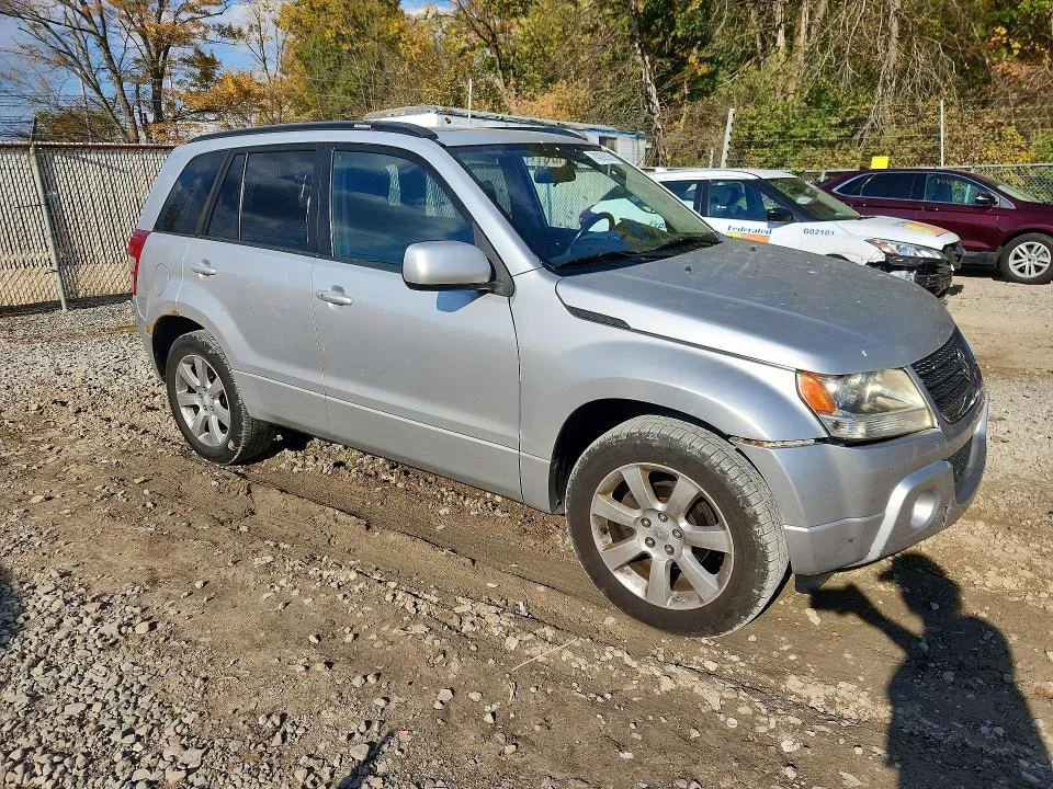JS3TD0D71B4100243 — 2011 SUZUKI GRAND VITARA photo 4