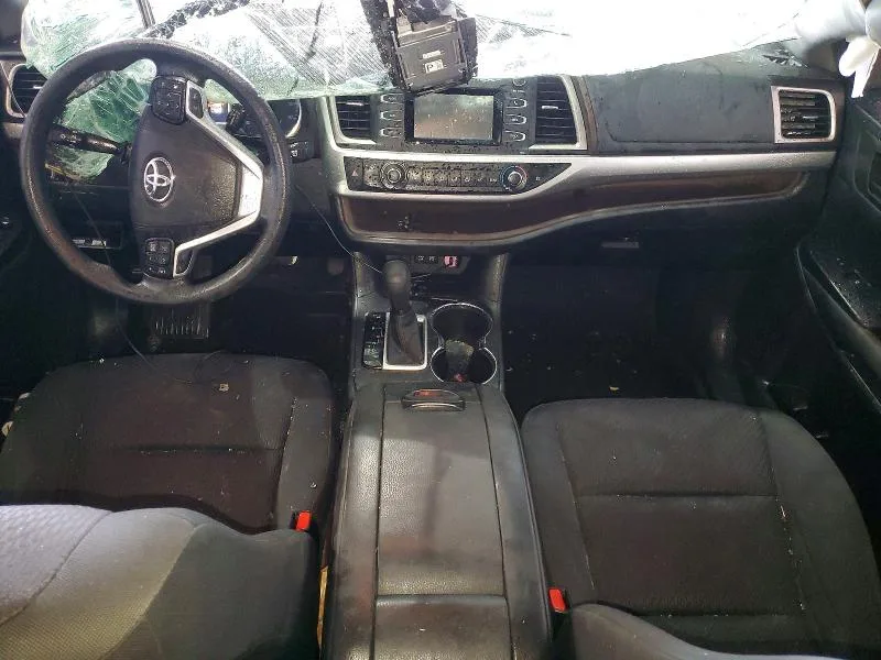 5TDZZRFHXHS202609 — 2017 TOYOTA HIGHLANDER photo 8