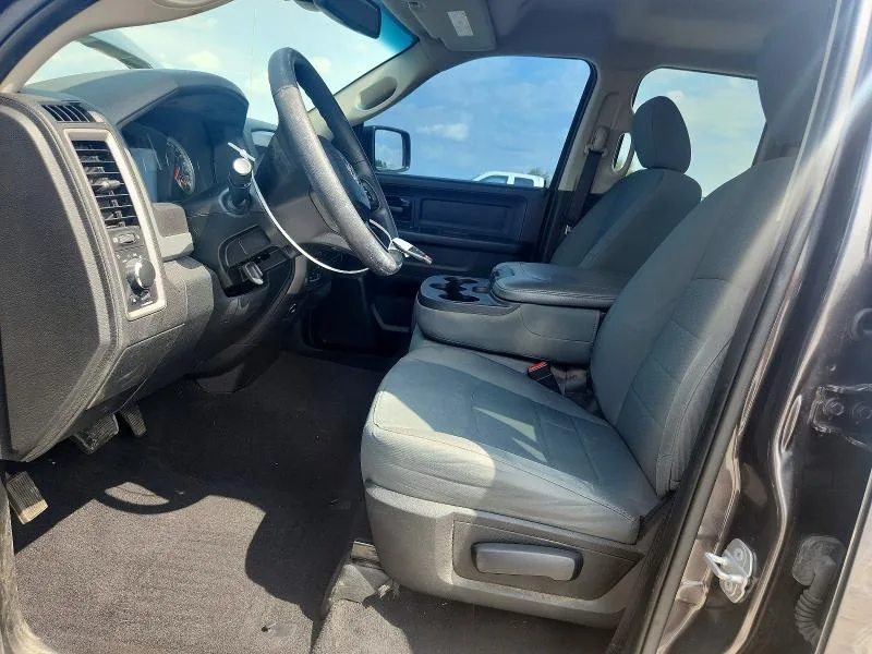 1C6RR7FT1JS165821 — 2018 RAM 1500 photo 7