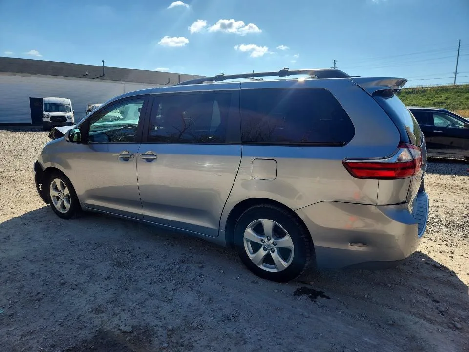 5TDKK3DCXFS544911 — 2015 TOYOTA SIENNA photo 2
