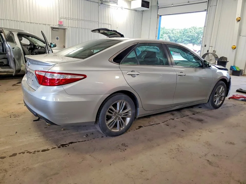 4T1BF1FK2FU096992 — 2015 TOYOTA CAMRY photo 3