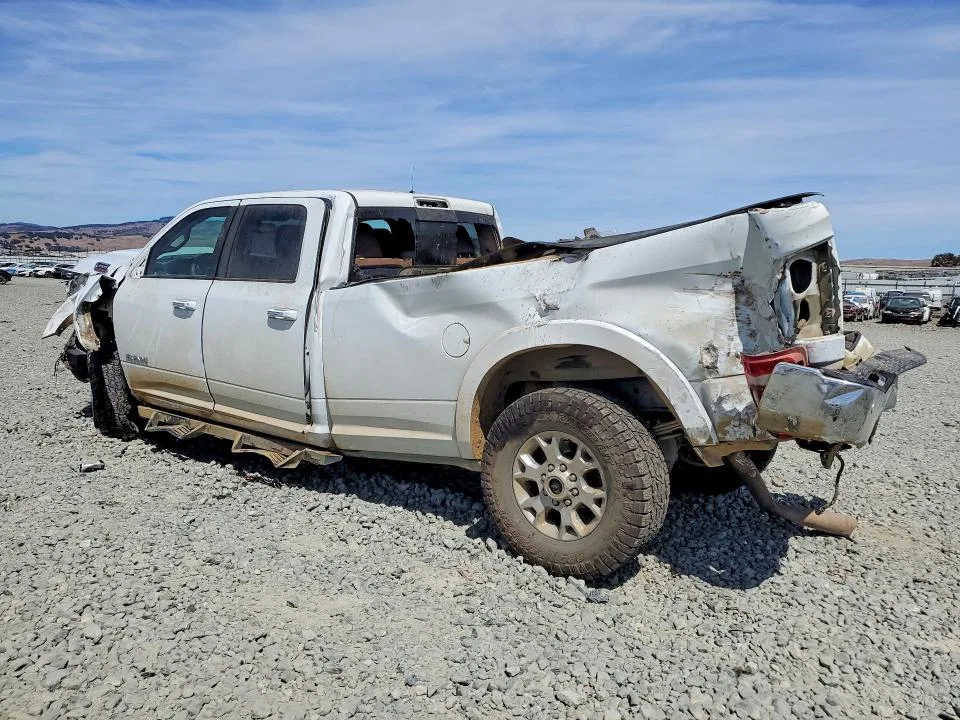 3C63R3JL6LG154930 — 2020 RAM 3500 photo 2