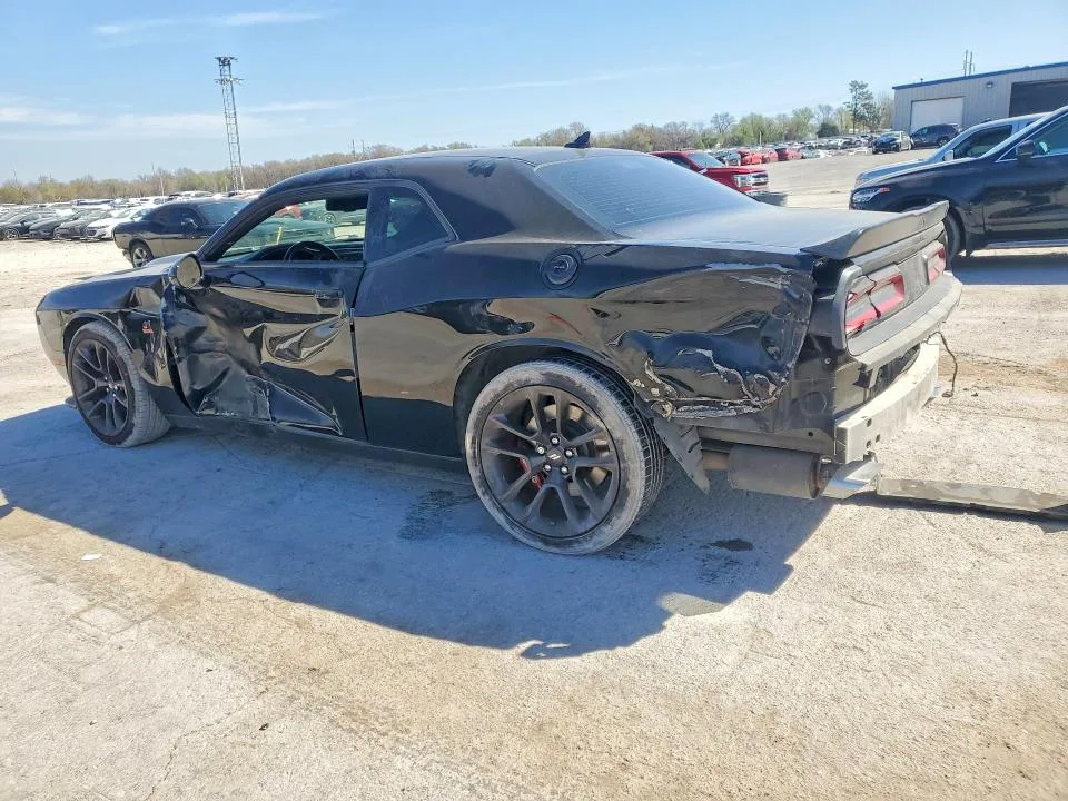 2C3CDZFJXMH641359 — 2021 DODGE CHALLENGER photo 2