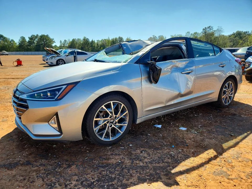 5NPD84LF3LH565156 — 2020 HYUNDAI ELANTRA photo 1
