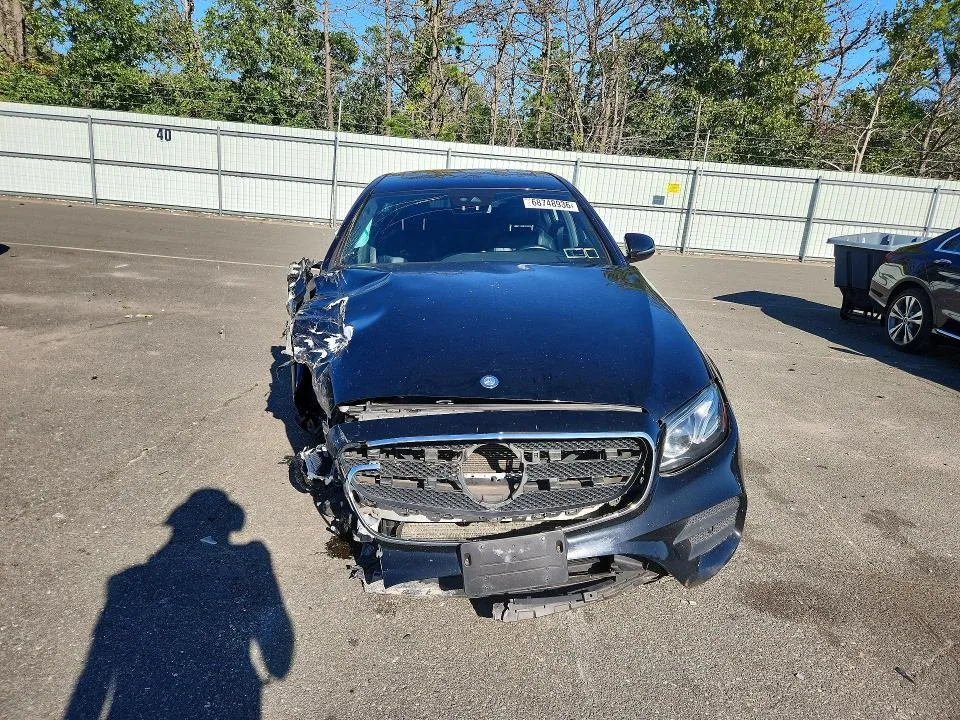 WDDZF4KB3HA158095 — 2017 MERCEDES-BENZ E photo 5