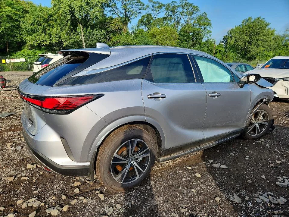 2T2BAMCA1TC148634 — 2026 LEXUS RX 350 photo 3