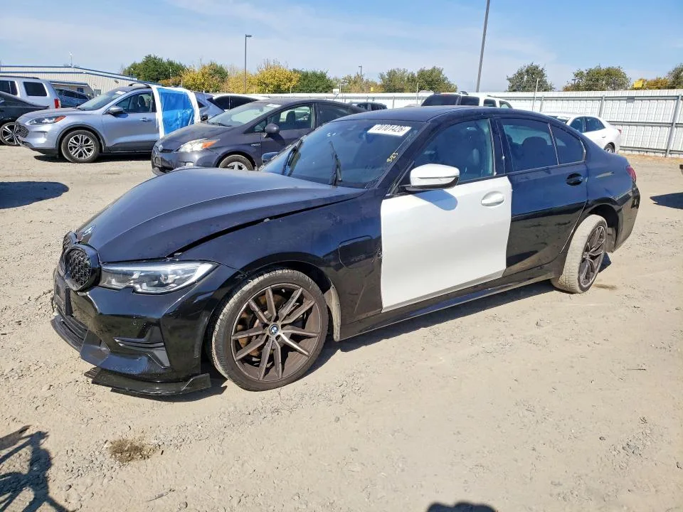 3MW5P7J00N8C63284 — 2022 BMW 330E