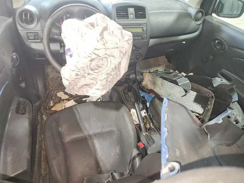 3N1CN7AP3GL879044 — 2016 NISSAN VERSA photo 8
