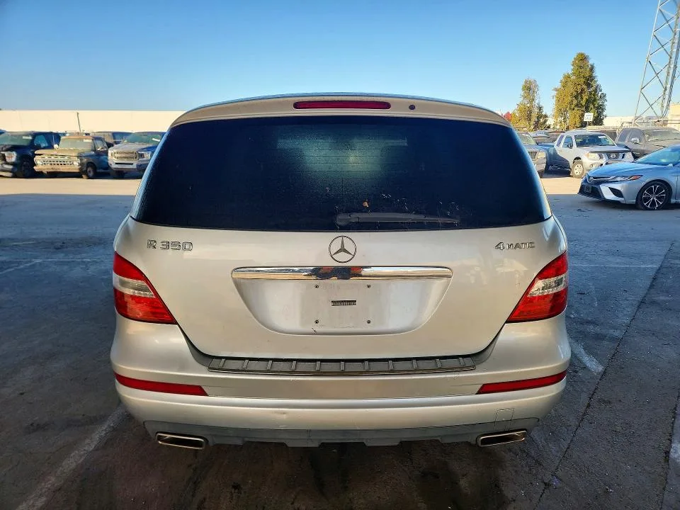 4JGCB6FE3BA113334 — 2011 MERCEDES-BENZ R photo 6