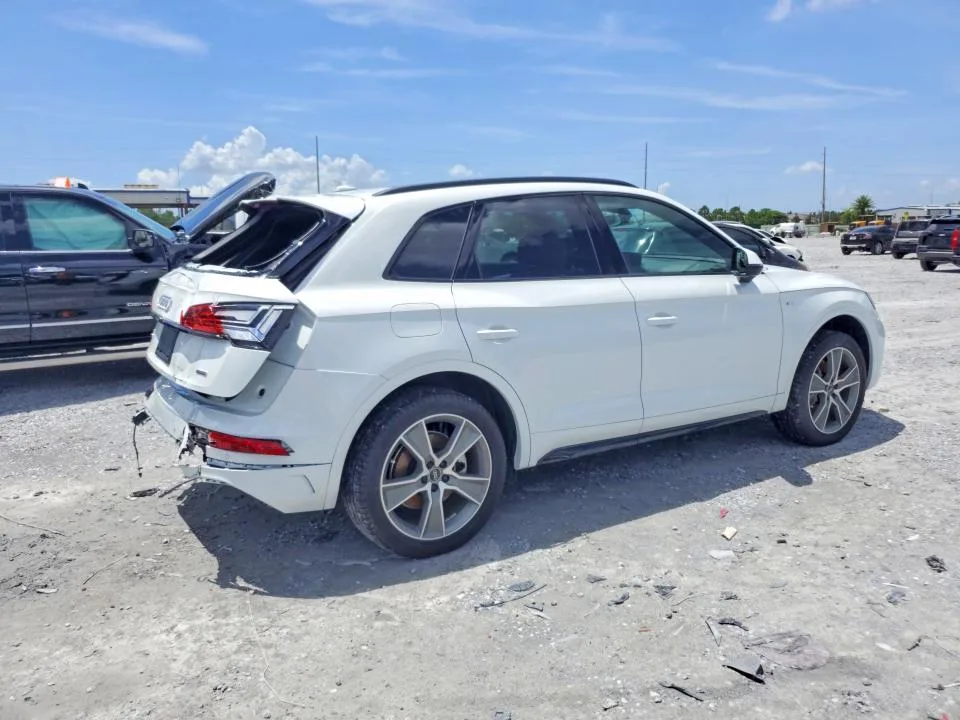 WA1GAAFY4S2057222 — 2025 AUDI Q5 photo 3
