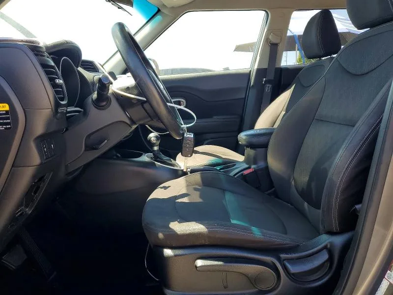 KNDJN2A2XG7269593 — 2016 KIA SOUL photo 7