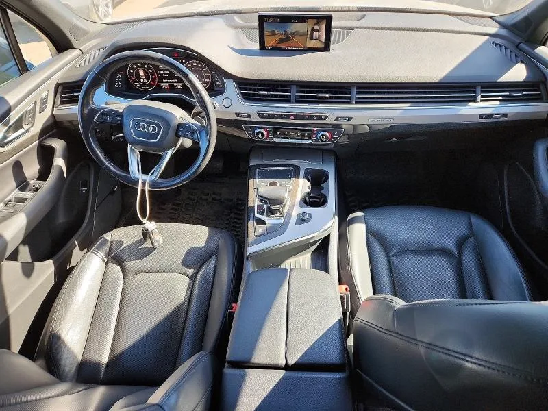 WA1WAAF78HD010808 — 2017 AUDI Q7 photo 8