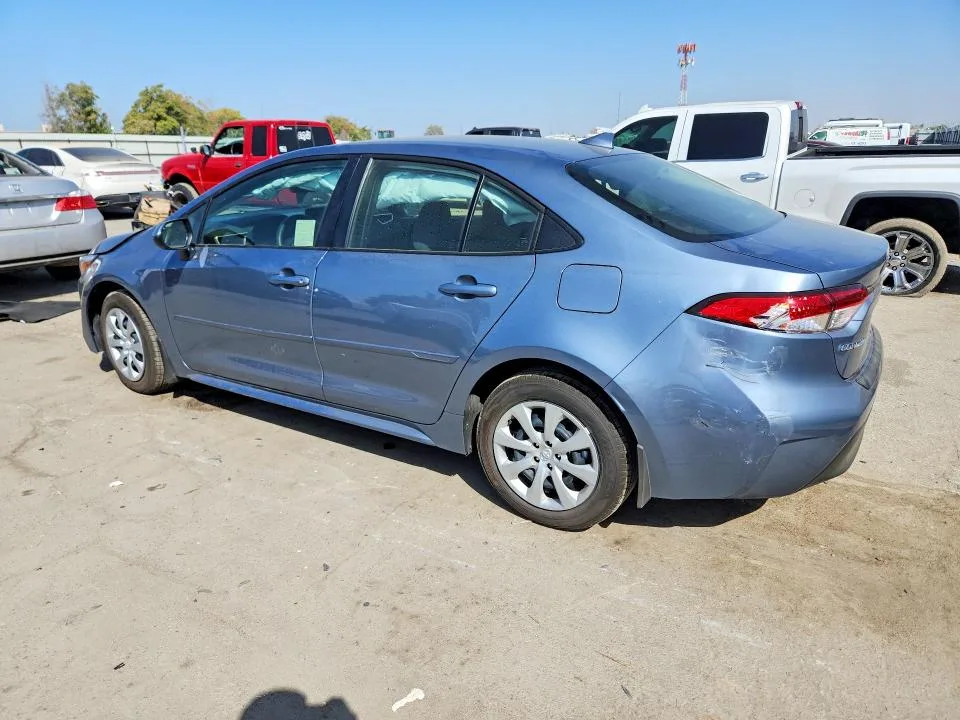 JTDBCMFE2T3156831 — 2026 TOYOTA COROLLA HYBRID photo 2