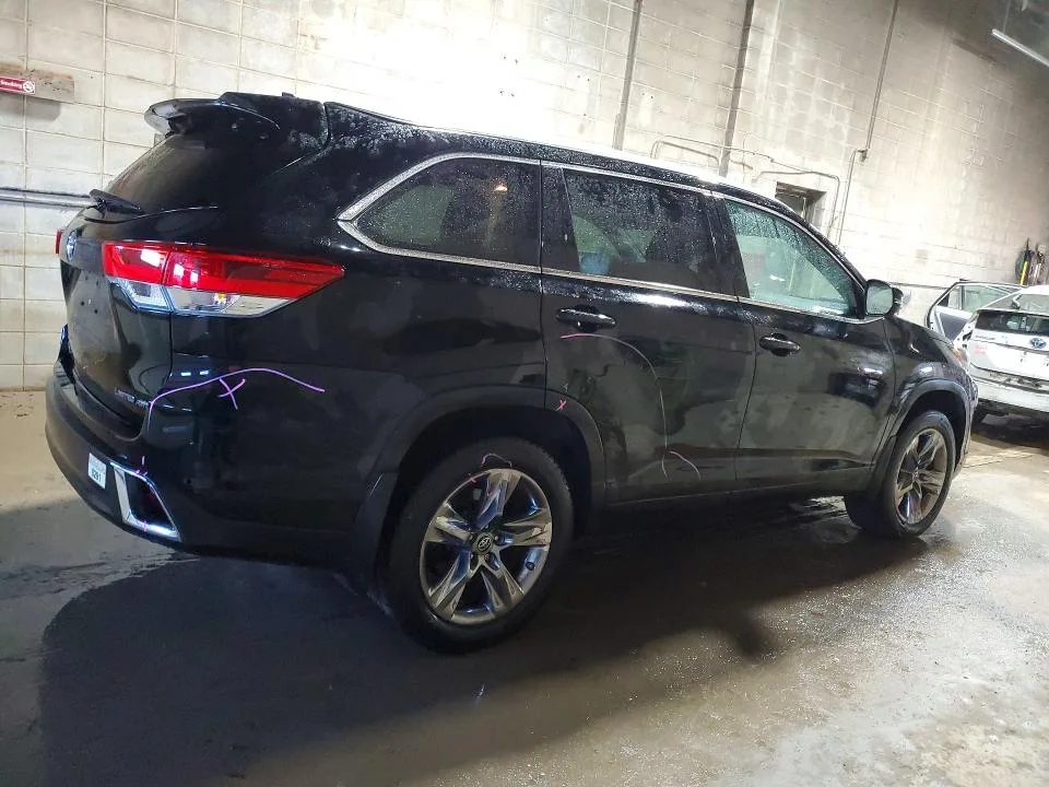 5TDDZRFHXJS883242 — 2018 TOYOTA HIGHLANDER photo 3