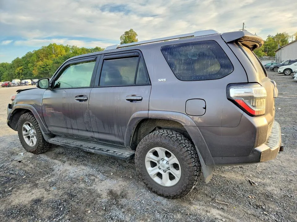 JTEBU5JRXG5276878 — 2016 TOYOTA 4RUNNER photo 2
