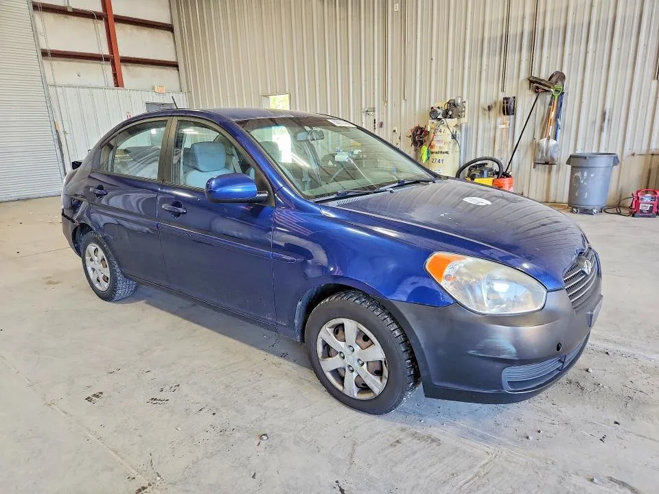 KMHCN4AC1AU458280 — 2010 HYUNDAI ACCENT photo 4