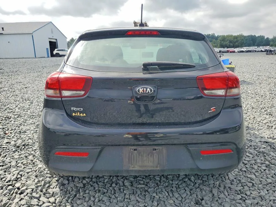 3KPA25AB0JE065256 — 2018 KIA RIO 5-DOOR photo 6