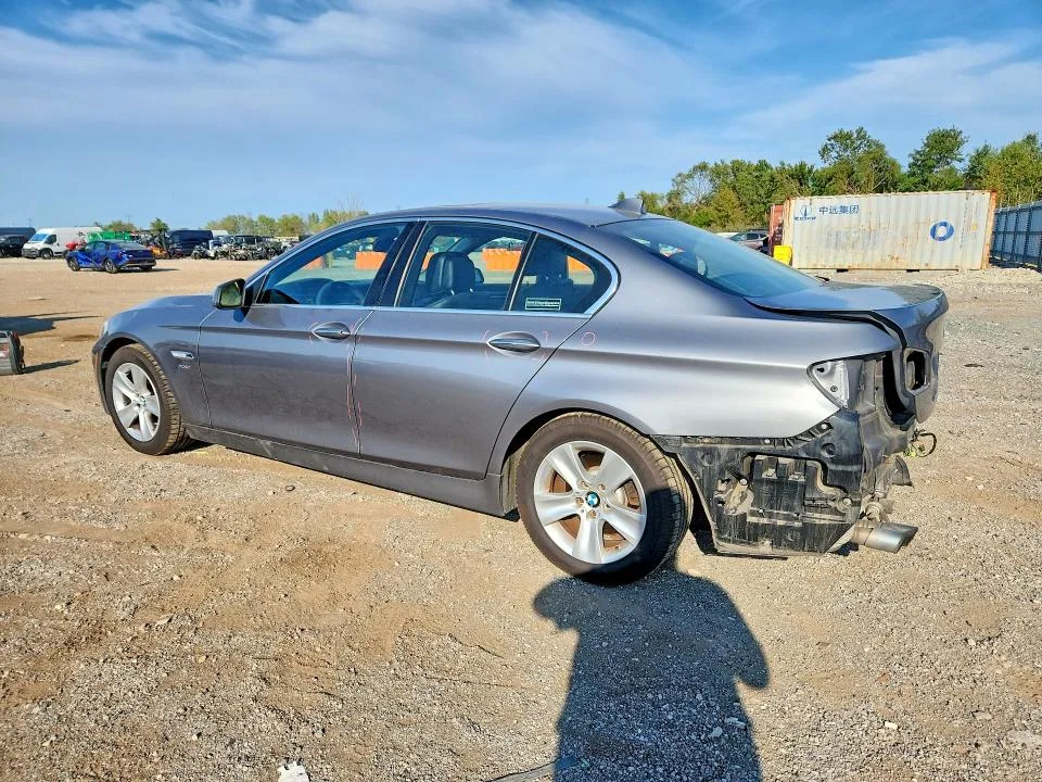 WBAXH5C52CDW09757 — 2012 BMW 528 photo 2