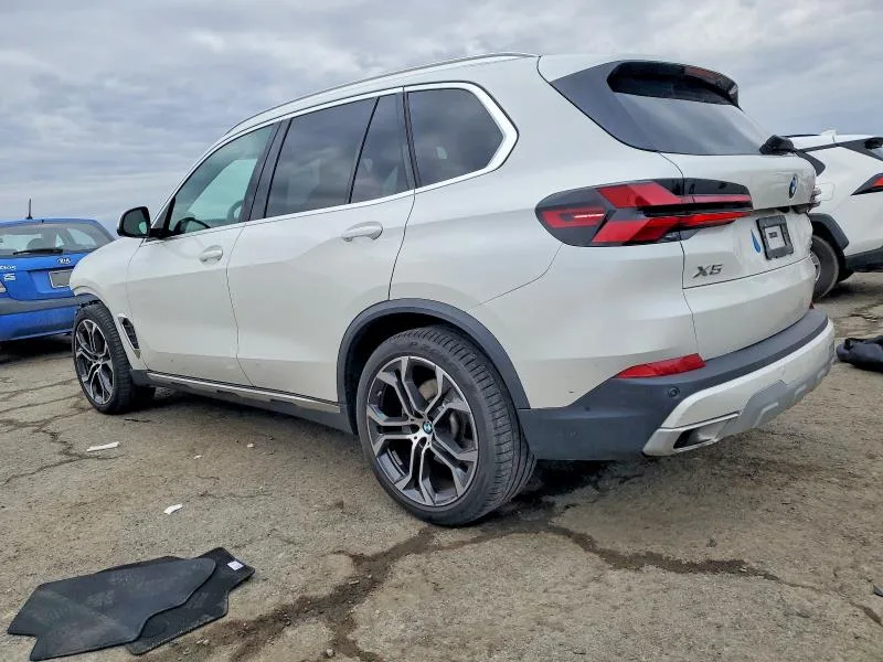 5UX23EU0XR9U65853 — 2024 BMW X5 photo 2
