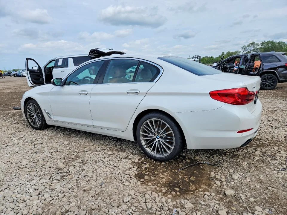 WBAJE7C53JWD53708 — 2018 BMW 540 photo 2