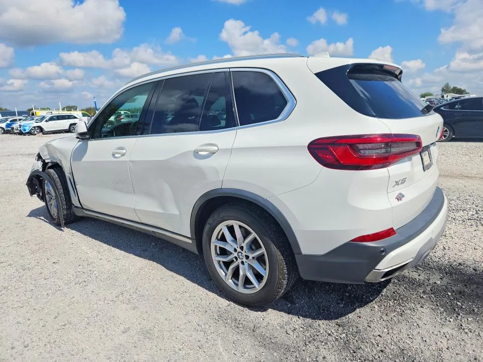 5UXCR6C53KLL53569 — 2019 BMW X5 photo 2