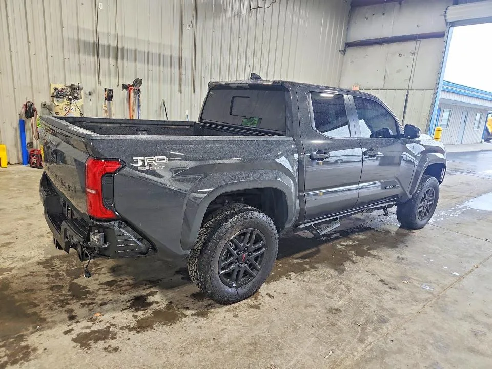 3TMLB5JN1RM085312 — 2024 TOYOTA TACOMA photo 3