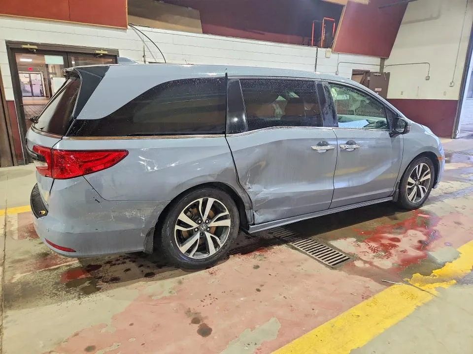 5FNRL6H84RB041922 — 2024 HONDA ODYSSEY photo 3
